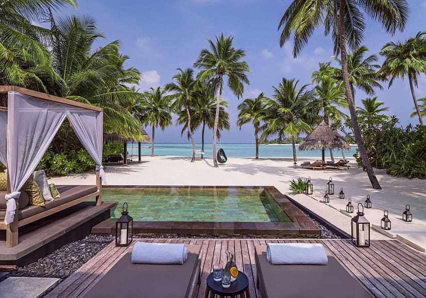 o AND o gRAND beACH vILA