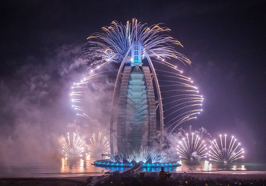 Silvester Feuerwerk Dubai Burj Al Arab