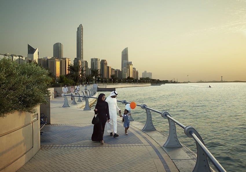 Abu Dhabi Corniche Walking