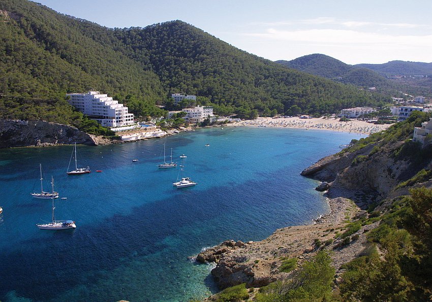 cala llonga Ibiza