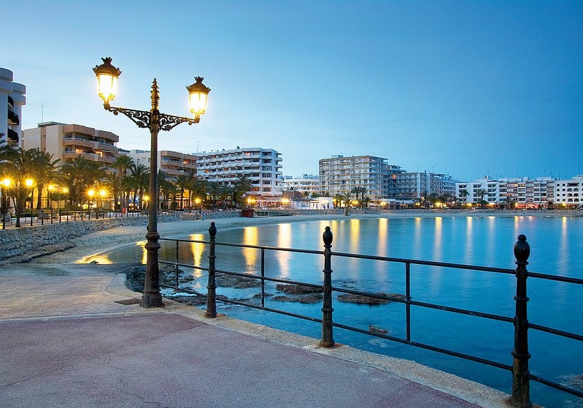 playa sant eulalia Ibiza