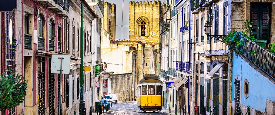 Lissabon Tram durch Alfama
