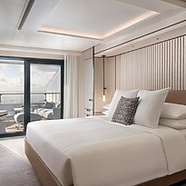 Concierge Suite - The Ritz-Carlton Yacht Collection - Ilma