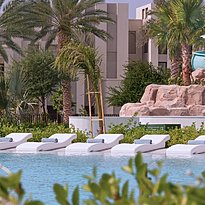 Hauptpool - Jumeirah Gulf of Bahrain Resort & Spa