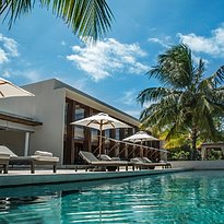 Hauptpool - Park Hyatt Maldives Hadahaa