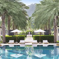 Infinity Pool - Al Bustan Palace, A Ritz-Carlton Hotel