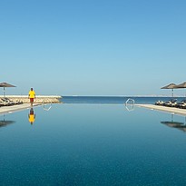 Infinity Pool - Kempinski Hotel Muscat