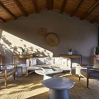 Lounge - Baia di Chia Resort, Curio Collection by Hilton