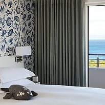 One Marine Drive Boutique Hotel - Sea View Room