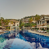 Pool Westflügel - Columbia Beach Resort