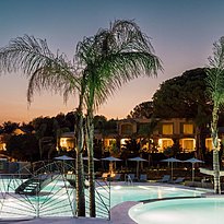Spazio Pool - 7Pines Resort Sardinia 