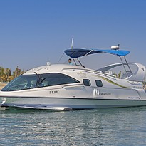 Speedboat zur Insel