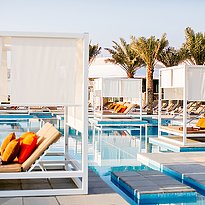 Infinity Pool am Strand - InterContinental Fujairah Resort