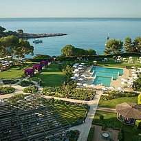 The St. Regis Mardavall Mallorca Resort