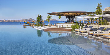 W Costa Navarino