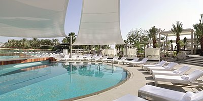 Hauptpool - The Ritz-Carlton, Bahrain