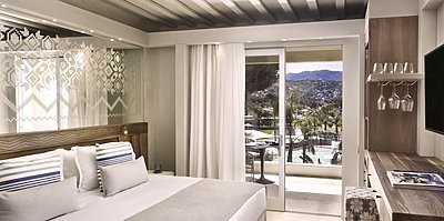 King Bed Garden View - 7Pines Resort Sardinia 