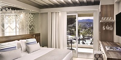 King Bed Garden View - 7Pines Resort Sardinia 