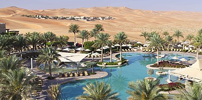 Pool des Qasr Al Sarab Desert Resort by Anantara