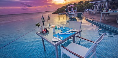 Sunset Pool Bar - Hideaway Beach Resort & Spa