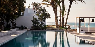 Infinity Edge Pool - Almyra