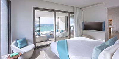 Luux Suite Sea View Schlafzimmer - Nikki Beach Resort & Spa Dubai