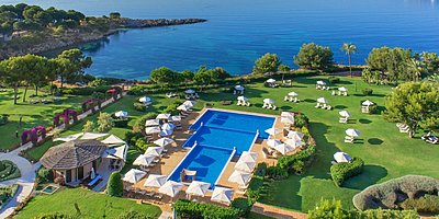 The St. Regis Mardavall Mallorca Resort