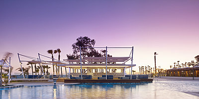 Vithos Poolbar - Parklane, a Luxury Collection Resort & Spa