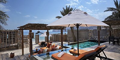 Wohnbeispiel Beachfront Pool Villa Suite - Six Senses Zighy Bay