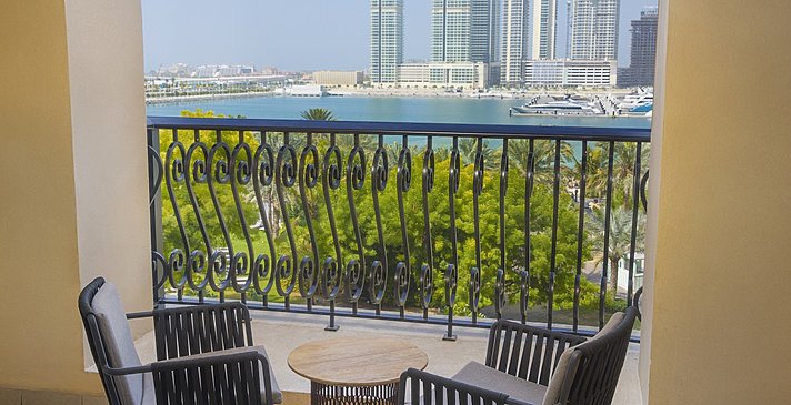 Balkon der Sea View Zimmer und Suiten