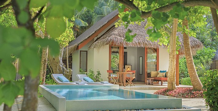 Beach Deluxe Villa mit Pool - Dusit Thani Maldives