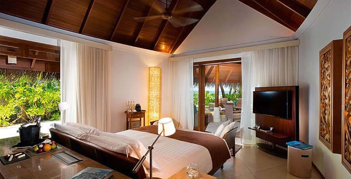 Beach Villa - Constance Halaveli Resort