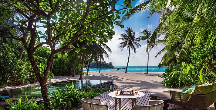 Beach Villa mit Pool - One&Only Reethi Rah