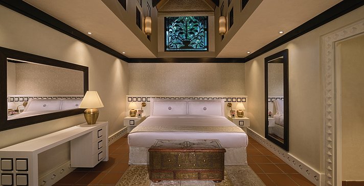 Hauptschlafzimmer der Two Bedroom Villa - Beit Al Bahar Villas