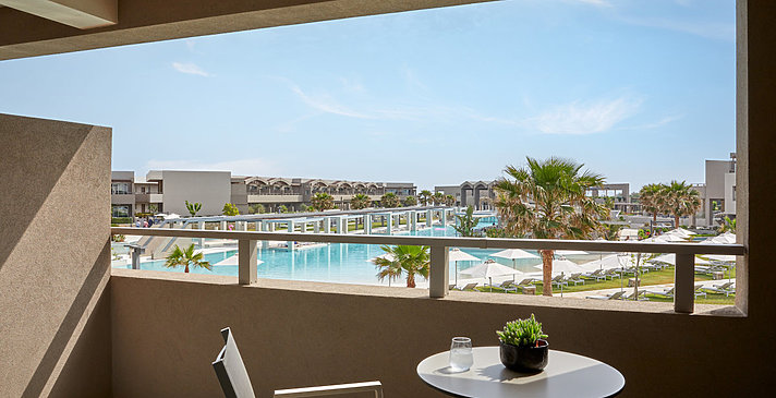 Classic Room Pool View - Euphoria Resort