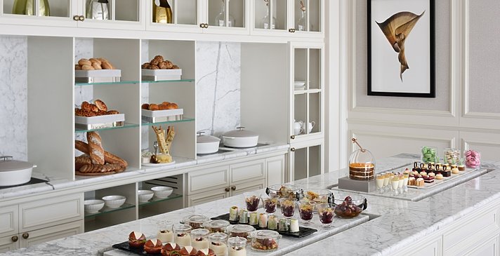 Club Lounge - The Address Boulevard