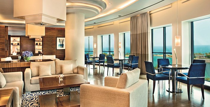 Club Lounge - The Ritz-Carlton, Bahrain