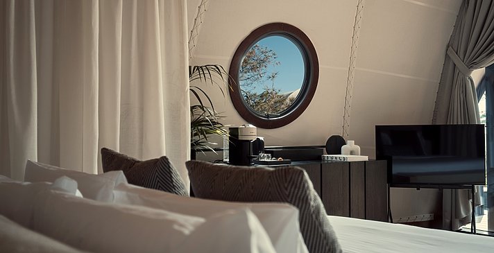 Couples Cabana - 91 Athens Riviera