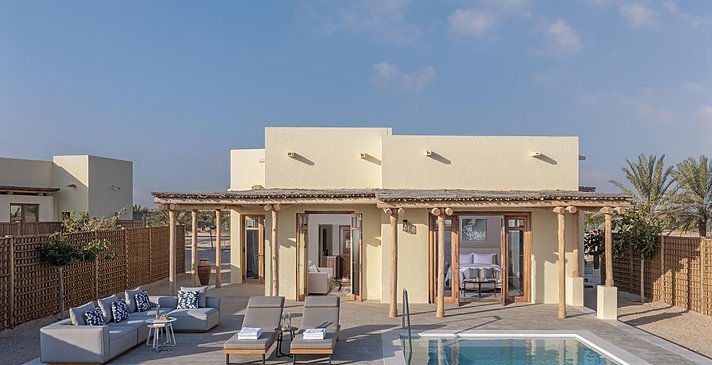 Deluxe Beach Pool Villa