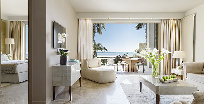 Deluxe Suite Beach Front - Sani Asterias