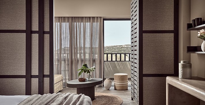 Evergreen 1BR Suite with Balcony