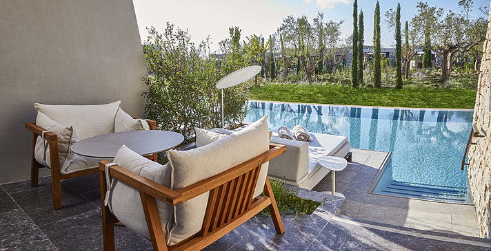 Fabulous Infinity Swim Up Guest Room - W Costa Navarino