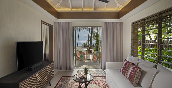 Family Beach Pool Villa Wohnzimmer - InterContinental Maldives Maamunagau Resort