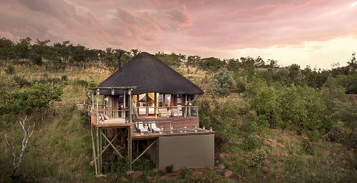 Honeymoon Suite - Mhondoro Game Lodge