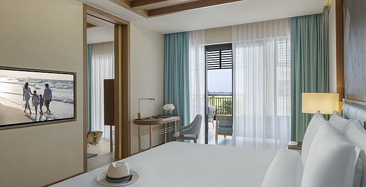 Junior (Ocean) Suite - Jumeirah Gulf of Bahrain Resort & Spa