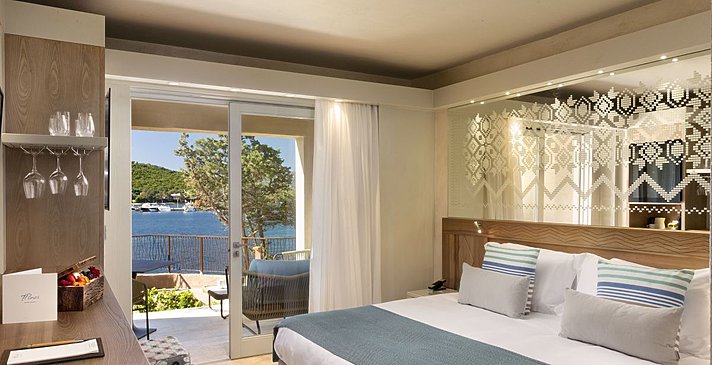 Junior Suite Sea View - 7Pines Resort Sardinia 