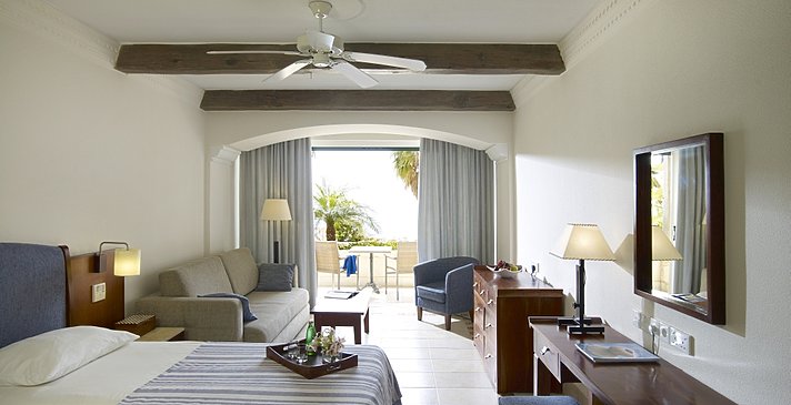 Junior Suite Sea View East - Columbia Beach Resort