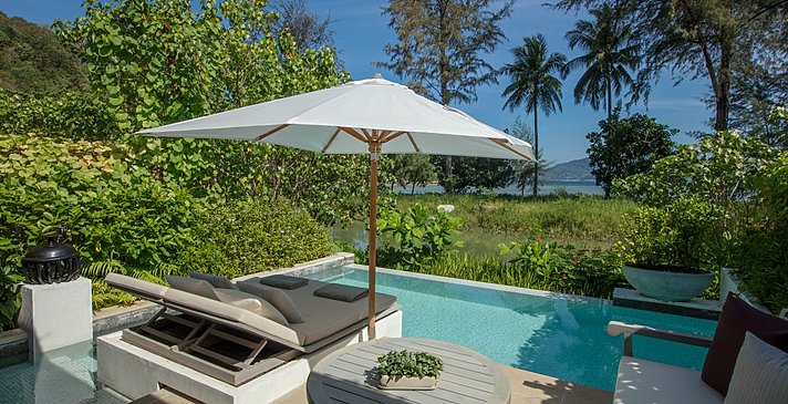Lagoon Pool Pavilion - Rosewood Phuket