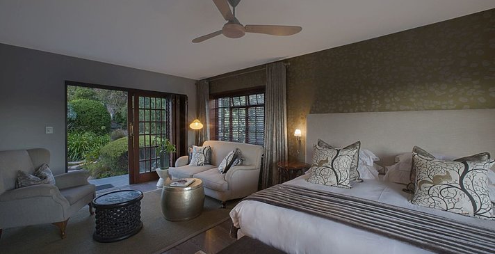 Luxury Lagoon Suite - Sunbird - Kanonkop Guest House