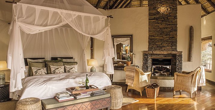 Luxury Room - Tuningi Safari Lodge